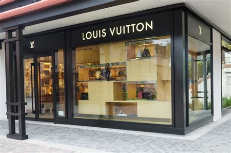 louis vuitton cheaper st thomas|hublot boutique st thomas.